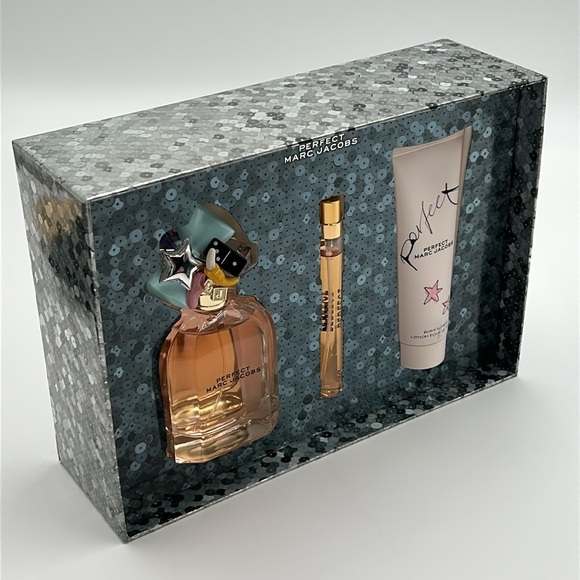 2132- Marc Jacobs Women's Made In Spain NWT - Picture 2 of 8